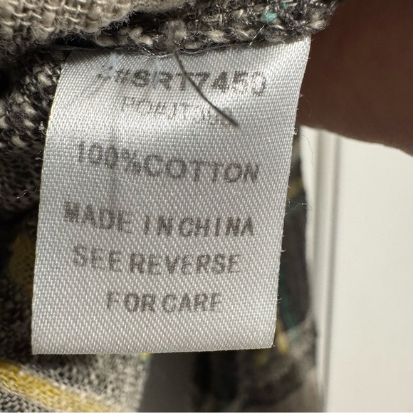 La Miel Oversized Button Down Long Sleeve Shirt Plaid Fringe Hem Size Small - Picture 5 of 12